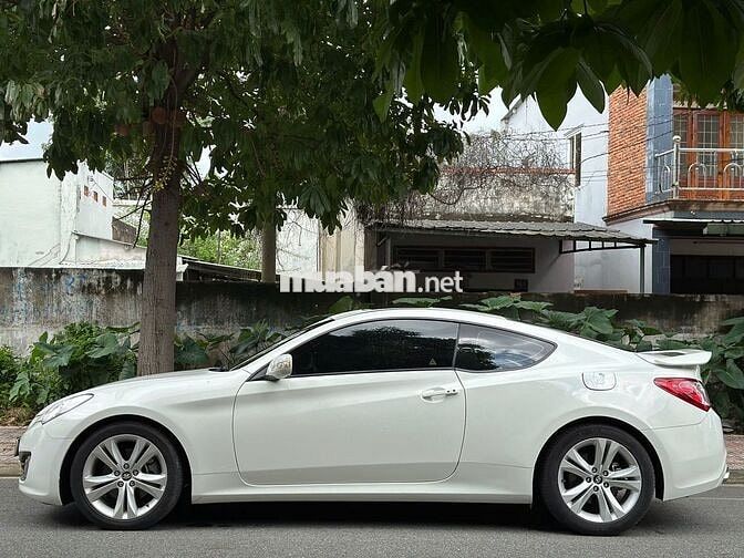 Hyundai Genesis 2.0 AT 2011 - 33.000 km