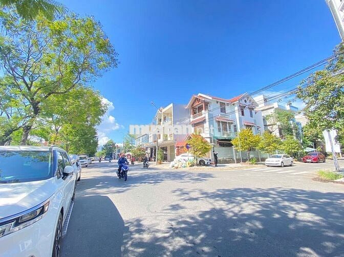 CẮT LỖ SÂU-TÒA NHÀ LÔ GÓC 2 MẶT TIỀN NGUYỄN ĐÌNH TRỌNG, CÓ THANG MÁY