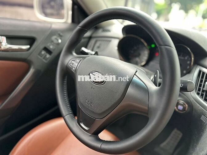 Hyundai Genesis 2.0 AT 2011 - 33.000 km
