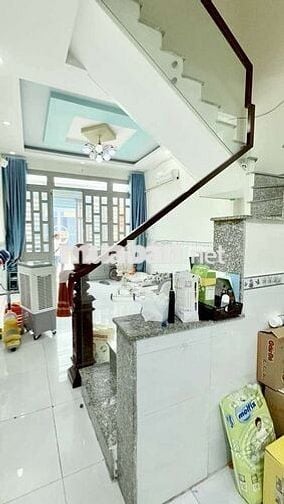Nhà Hồ Văn Long, 45m², 4x11m, 2 Tầng, 2 PN, Hẻm oto, Giá chỉ hơn 3 tỷ