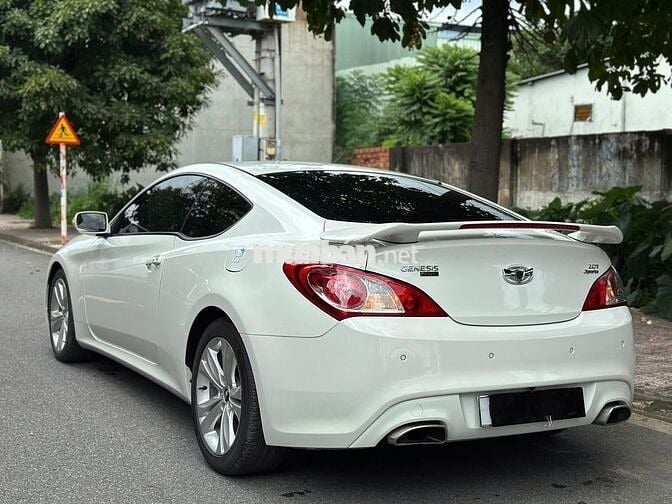 Hyundai Genesis 2.0 AT 2011 - 33.000 km