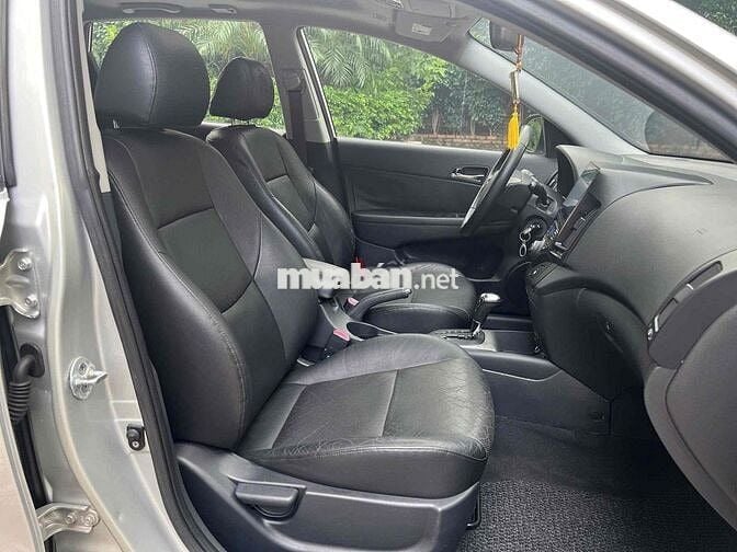 Hyundai i30 2009 1.6 AT - 10000 km