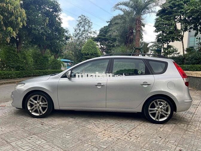 Hyundai i30 2009 1.6 AT - 10000 km