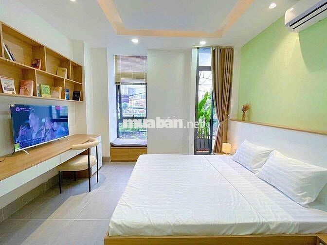 1 PHÒNG NGỦ BAN CÔNG đầy đủ nội thất có máy giặt riêng
