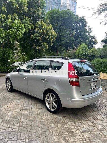 Hyundai i30 2009 1.6 AT - 10000 km