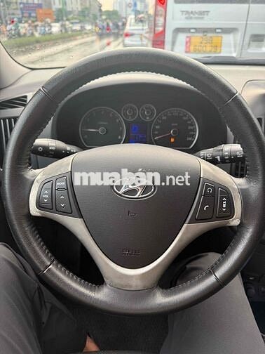 Hyundai i30 2009 1.6 AT - 10000 km