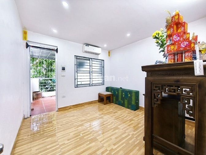 Bán nhà Vĩnh Hưng, Hoàng Mai, ô tô đỗ cửa, Dt 32m2, 3t, mt 3.5m, đẹp ở