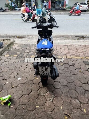Chính chủ máy zin ,sơn sin đủ 2 khiển ,lốp trước c