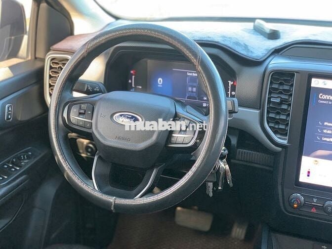 Ford Ranger 2023 đăng kí 2024 XLS 2.0L 4x2 AT