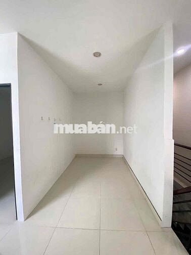 🇻🇳🇻🇳🇻🇳CHO THUÊ NHÀ NGUYÊN CĂN MẶT TIỀN HẺM XE HƠI Q7 HUỲNH TẤN PHÁT