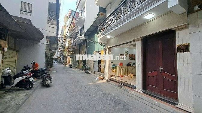 Nhà Nguyễn Văn Cừ 55m2-6 Tầng thang máy - Ô tô tránh - Giá 28 Tr