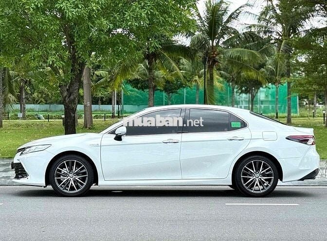 TOYOTA CAMRY 2.5HV HYBRID 2023 ODO 6.600KM LIKENEW