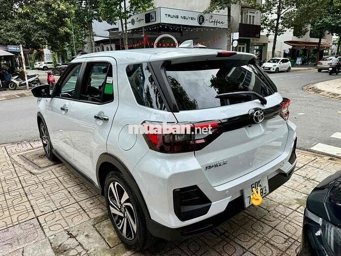 Toyota Raize 2025 - 400 km