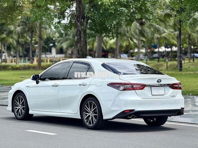 TOYOTA CAMRY 2.5HV HYBRID 2023 ODO 6.600KM LIKENEW