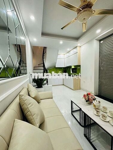 BÁN NHÀ CẠNH KĐT CIPUTRA PHẠM VĂN ĐỒNG, BẮC TỪ LIÊM. 5 TẦNG GIÁ 7 TỶ