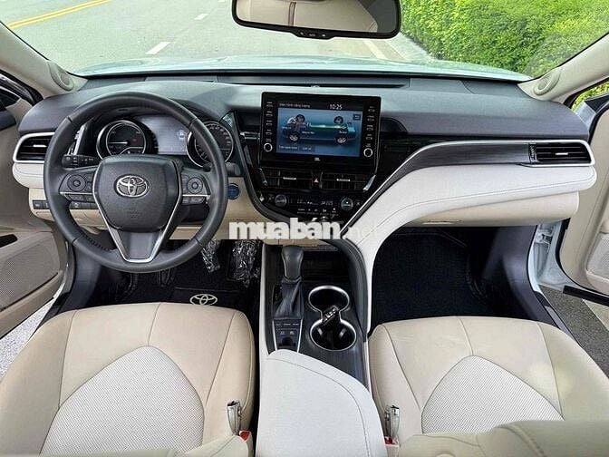 TOYOTA CAMRY 2.5HV HYBRID 2023 ODO 6.600KM LIKENEW