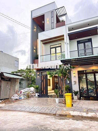 Siêu Phẩm Hồng Loan Tuyệt Đẹp tại đường D15