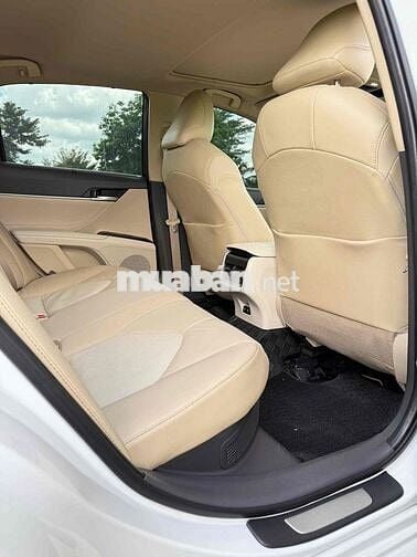 TOYOTA CAMRY 2.5HV HYBRID 2023 ODO 6.600KM LIKENEW