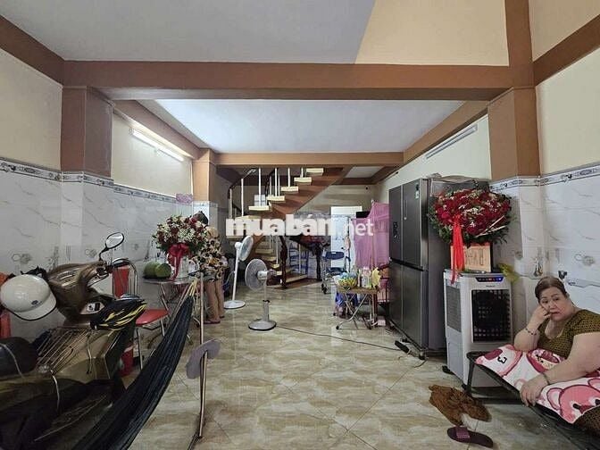 Bán nhà vị trí tiện kinh doanh hẻm xe hơi Nguyễn Thị Tần P2 Q8