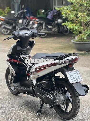 🌈Xe honda Airblade 2010 màu trắng len ken 95 %