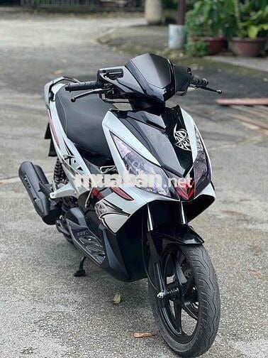 🌈Xe honda Airblade 2010 màu trắng len ken 95 %