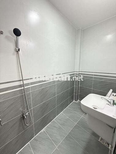 🏡 Nhà Mới 3 Tầng – Sát Mặt Tiền Âu Dương Lân