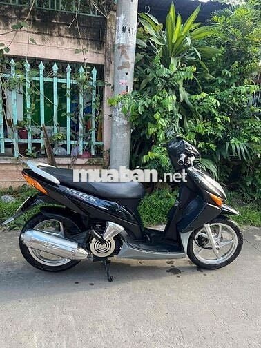 Cần bán xe click máy móc zin êm . Giấy tờ đầy đủ