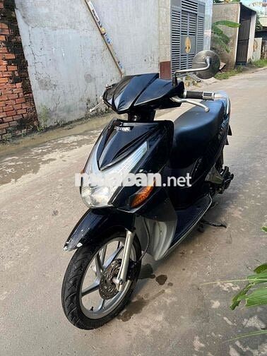 Cần bán xe click máy móc zin êm . Giấy tờ đầy đủ