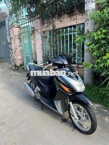 Cần bán xe click máy móc zin êm . Giấy tờ đầy đủ