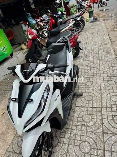 ✳️✳️ Vario 125 trắng đen 2021 xe đẹp có trả góp