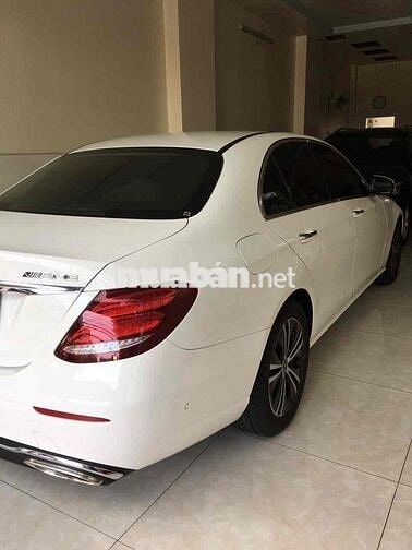 Mercedes Benz E Class 2020 E180 - 22000 km