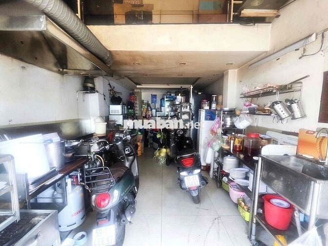 cho mướn nhà mặt tiền , giá 40triệu tại số 11 Trần quang Diệu
