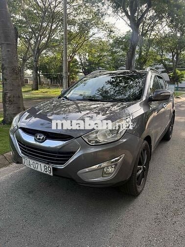 Hyundai Tucson 2010 máy xăng bản full 2 cầu