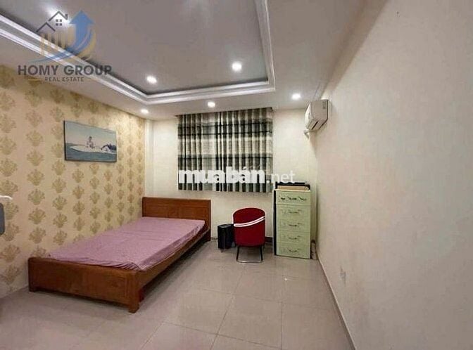 NHÀ SÂN RỘNG 7 CHỖ 1T3L KDC HỒNG LONG 4PN