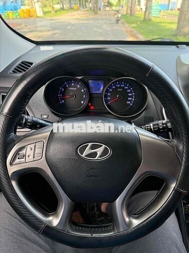 Hyundai Tucson 2010 máy xăng bản full 2 cầu