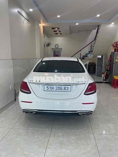 Mercedes Benz E Class 2020 E180 - 22000 km