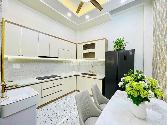 NHÀ XÂY MỚI 4 TẦNG-HẺM THÔNG BÀN CỜ
