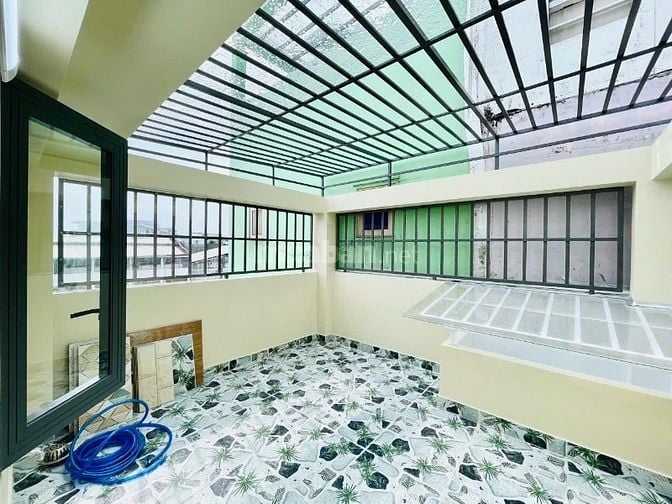 NHÀ XÂY MỚI 4 TẦNG-HẺM THÔNG BÀN CỜ
