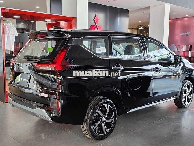 Mitsubishi Xpander Premium Đen 2025 -Giảm kịch sàn