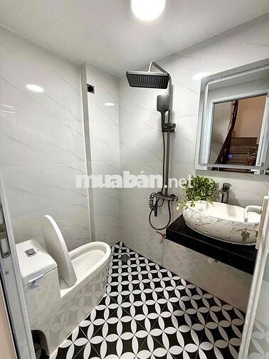 Nhỉnh 6 tỷ có nhà đẹp Ngõ Gốc Đề-oto 100m-ba gác đỗ cửa, 33m2*5T;MT 5m