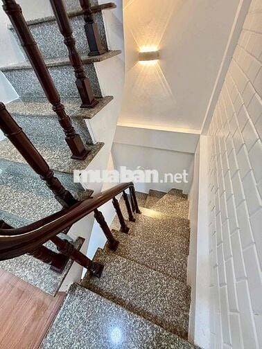 Nhỉnh 6 tỷ có nhà đẹp Ngõ Gốc Đề-oto 100m-ba gác đỗ cửa, 33m2*5T;MT 5m