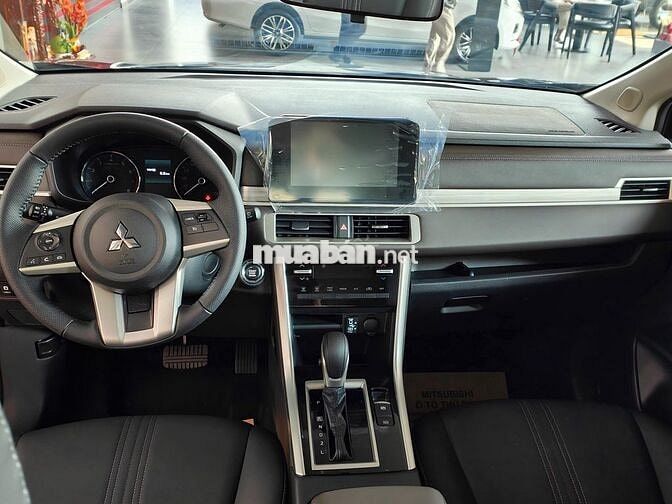 Mitsubishi Xpander Premium Đen 2025 -Giảm kịch sàn