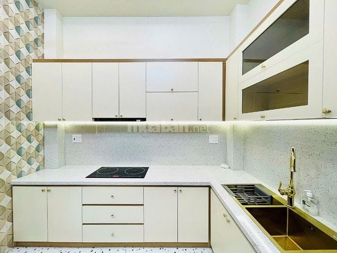 NHÀ XÂY MỚI 4 TẦNG-HẺM THÔNG BÀN CỜ