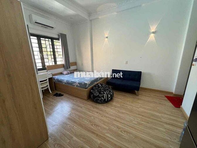 CHO THUÊ PHÒNG FULL NỘI THẤT CỬA SỔ RÔNG NGAY NGUYỄN VĂN TRỖI