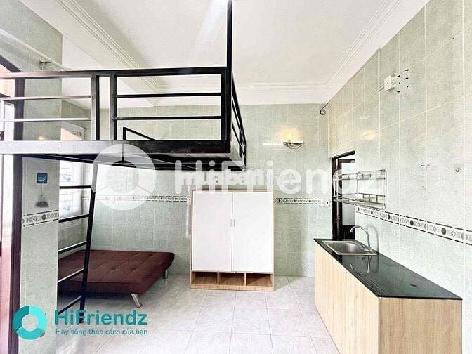 PHÒNG TRỌ SINH VIÊN GIÁ RẺ - DUPLEX BAN CÔNG GẦN VÒNG XOAY PHÚ LÂM
