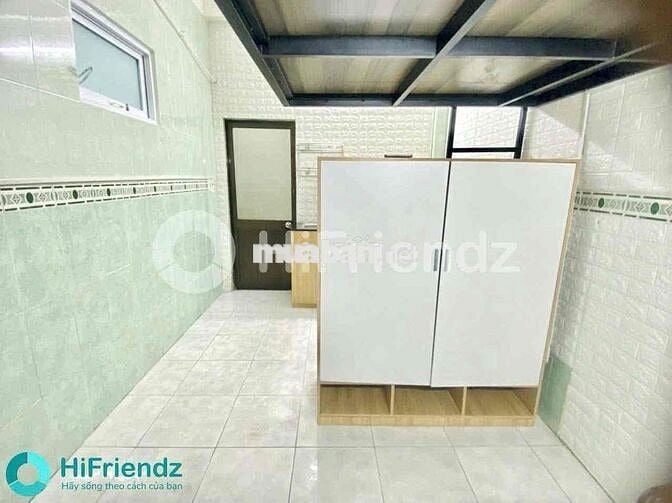 PHÒNG TRỌ SINH VIÊN GIÁ RẺ - DUPLEX BAN CÔNG GẦN VÒNG XOAY PHÚ LÂM