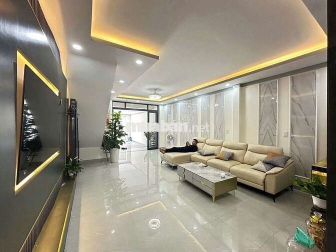 Nhà 1 trệt 1 lâu ngay trường học cấp 1, cấp 2 Lý Tự Trọng