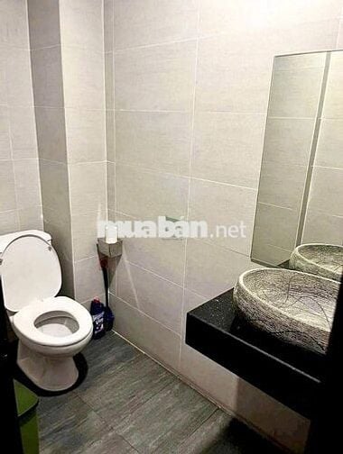 CHO THUÊ NHÀ KINH DOANH 4 TẦNG SIÊU RỘNG KHU BÀN CỜ TTTP