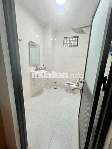 CHO THUÊ PHÒNG FULL NỘI THẤT CỬA SỔ RÔNG NGAY NGUYỄN VĂN TRỖI