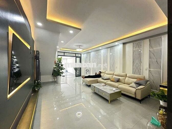Nhà 1 trệt 1 lâu ngay trường học cấp 1, cấp 2 Lý Tự Trọng